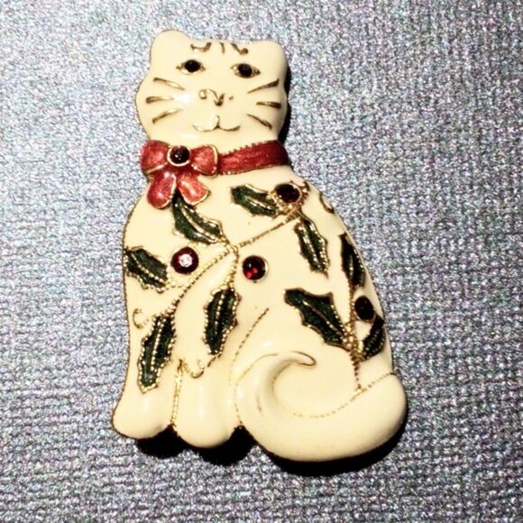 Cream Enamel Holiday Cat Brooch with Rhinestone & Holly Accents - Picture 1 of 4
